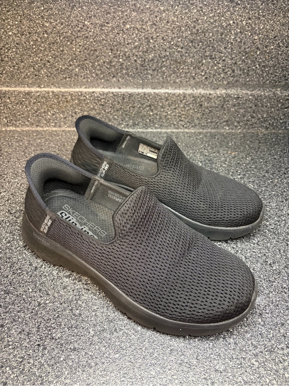 Skechers Slip-On Men's Mesh Walking Sneakers in Black